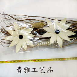 走進(jìn)義烏商貿(mào)城，探尋青雅工藝 手捧花與干花木片花的家居藝術(shù)